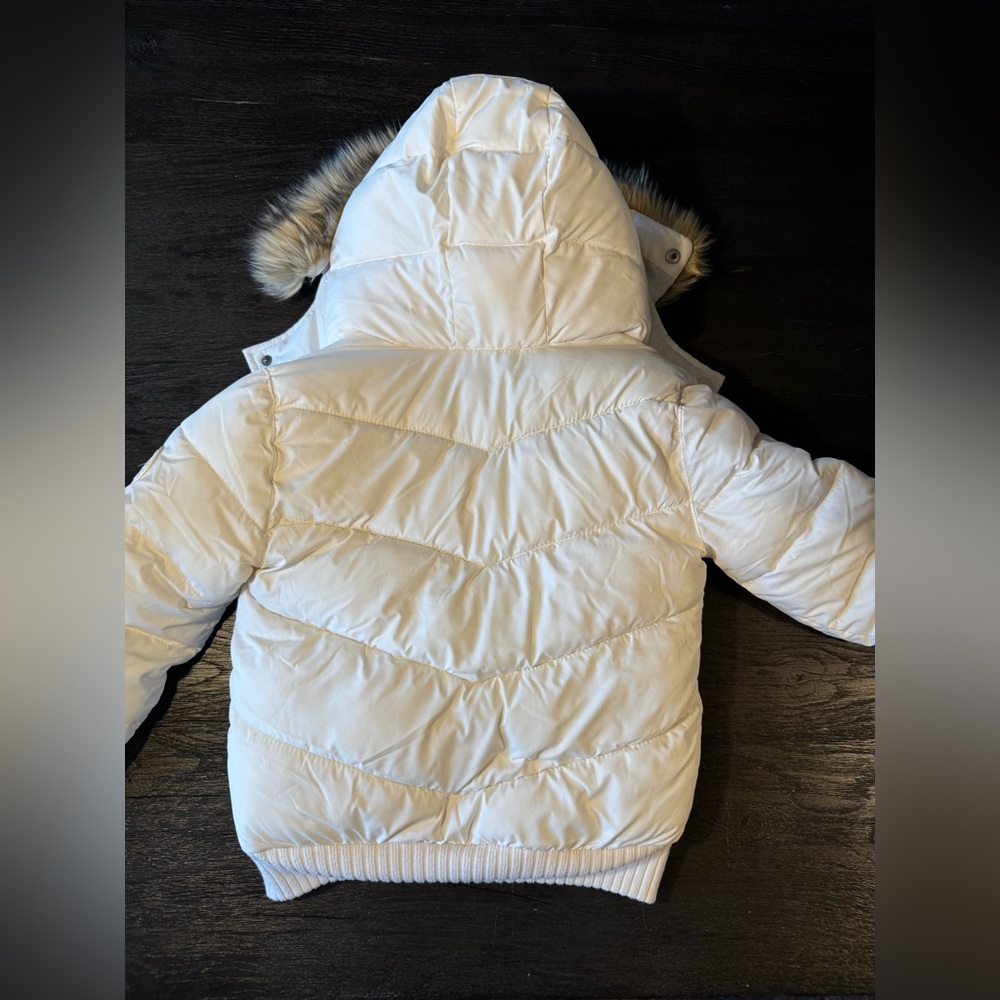 A&F Girls Ultra Puffer Jacket with Faux Fur Hood - Picture 4 of 5